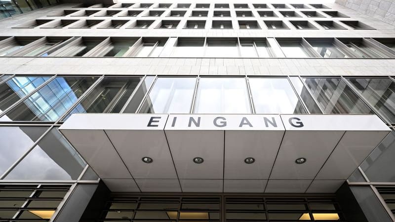 urn:newsml:dpa.com:20090101:251111-935-948846 urn:newsml:dpa.com:20090101:251111-935-948846