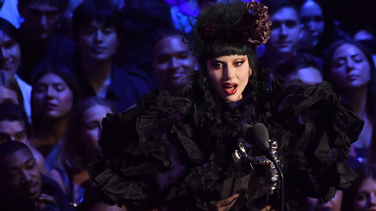 Lady Gaga unterbricht ihr Konzert: Schockmoment mitten in Show Lady Gaga unterbricht ihr Konzert: Schockmoment mitten in Show