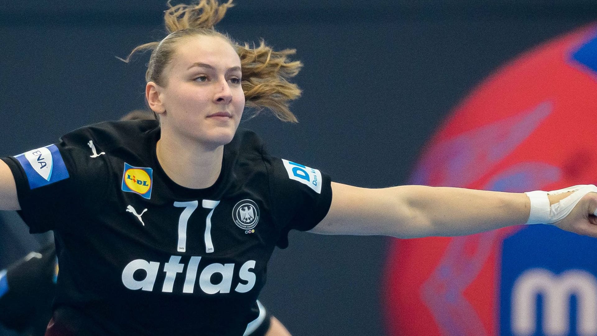 Viola Leuchter: Die deutsche Nationalspielerin träumt vom Finale. Viola Leuchter: Die deutsche Nationalspielerin träumt vom Finale.