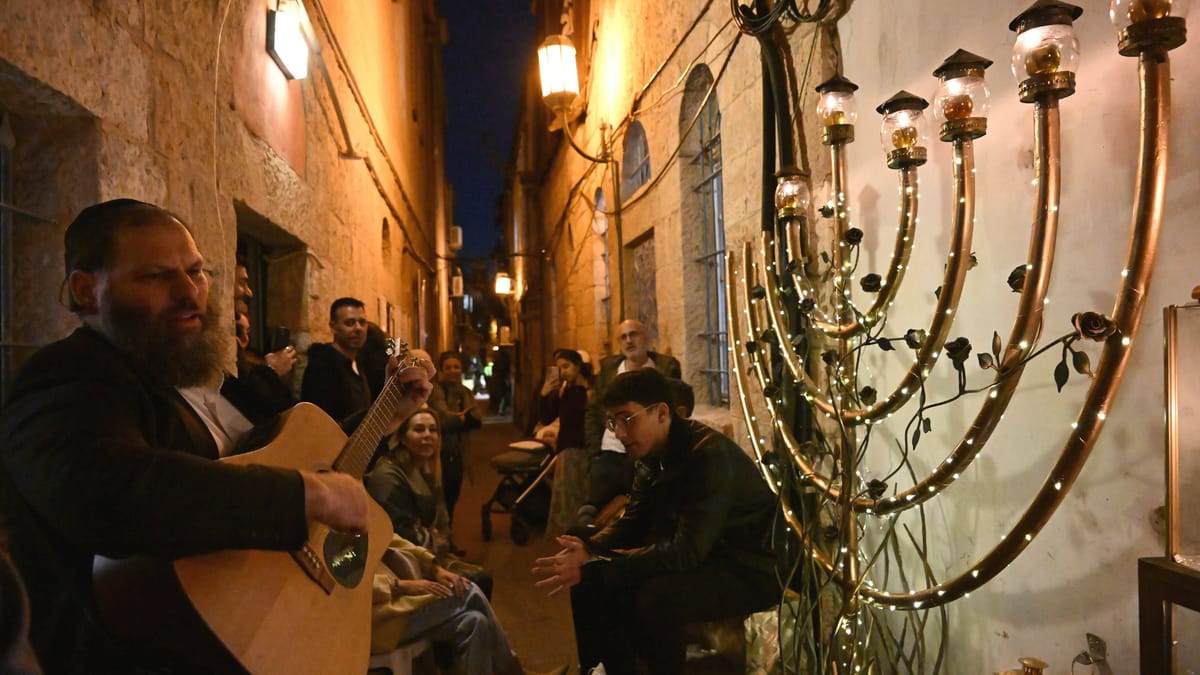 Was hinter dem jüdischen Lichterfest steckt Was hinter dem jüdischen Lichterfest steckt
