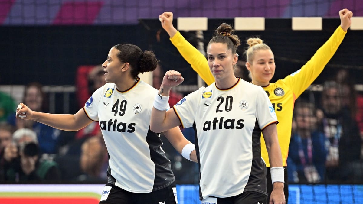 Handball-WM-Deutschland-nach-Sieg-gegen-Montenegro-im-Viertelfinale