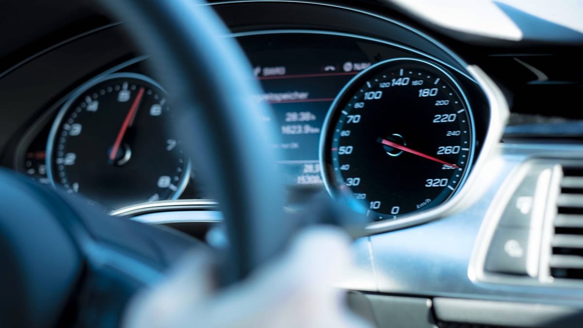 Frankfurt-Illegales-Autorennen-auf-der-A66-endet-mit-Unfall