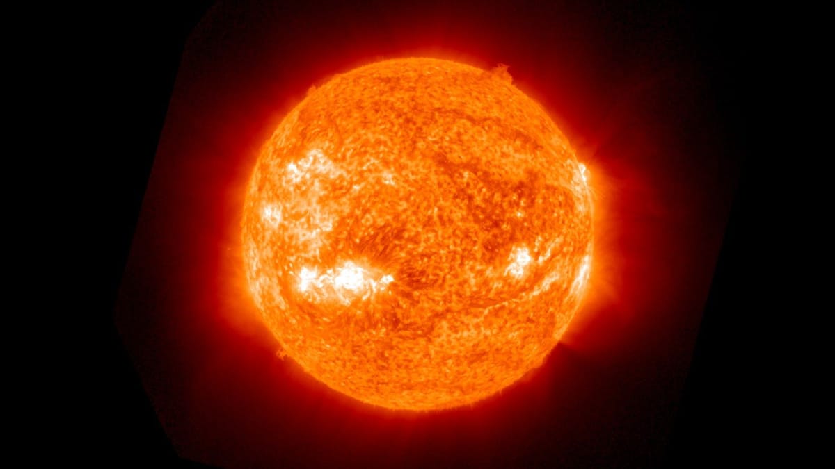 Blackout-Gefahr: Riesige Sonnenflecken drehen sich Richtung Erde