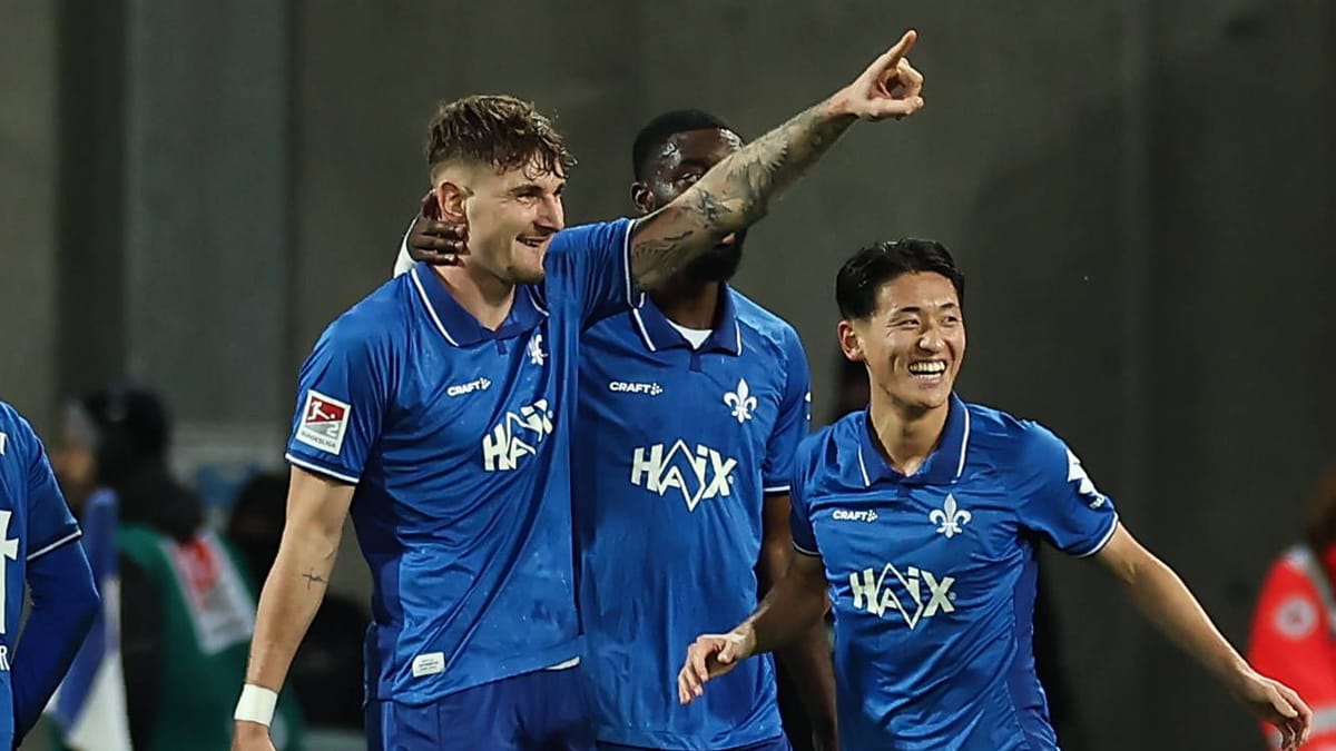 Wildes Spiel gegen KSC – Darmstadt bleibt vorne dran
