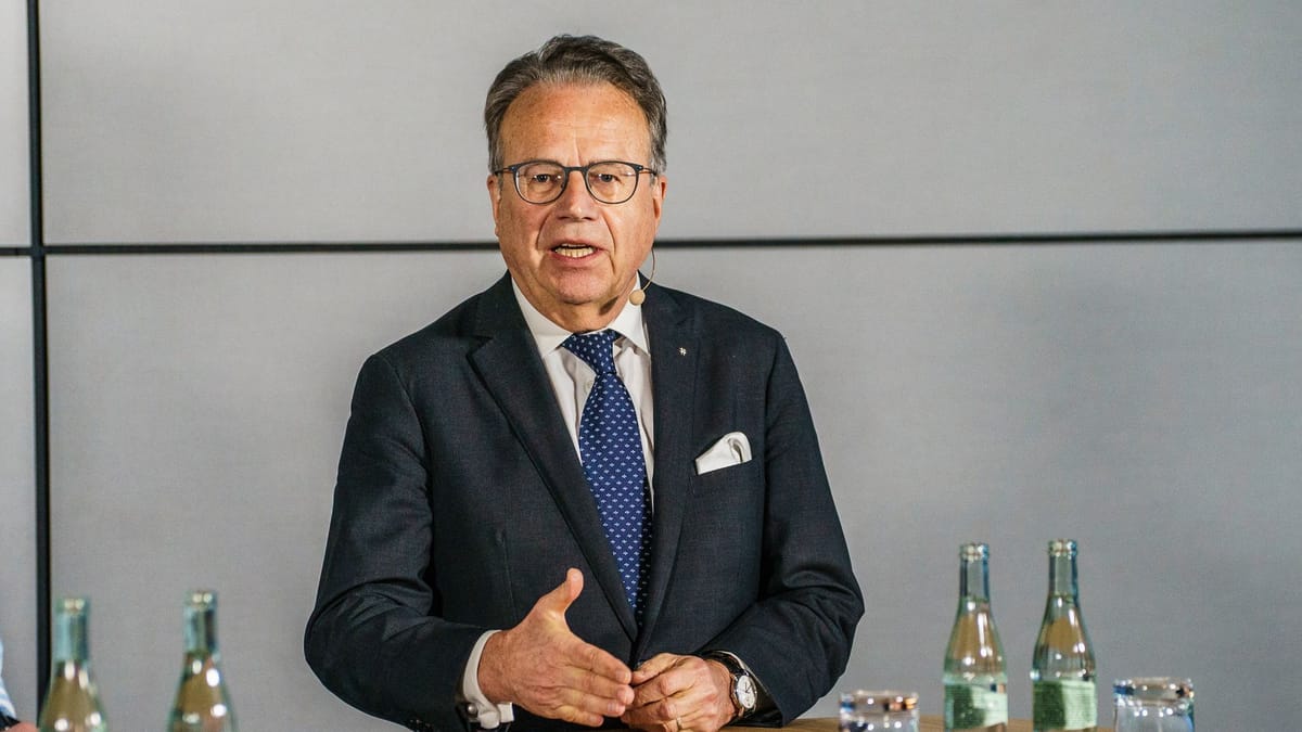 Früherer BA-Chef Frank-Jürgen Weise soll Rentenkommission leiten Früherer BA-Chef Frank-Jürgen Weise soll Rentenkommission leiten