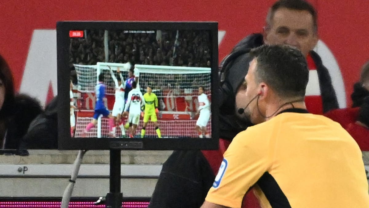 Bericht: Regelhüter prüfen Video-Check auch bei Eckbällen