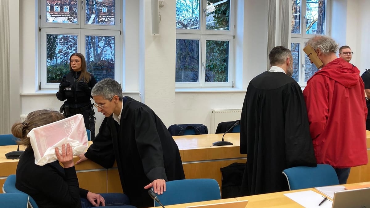 Paar sperrt 19-Jährige nackt in Holzkiste – Landgericht Erfurt