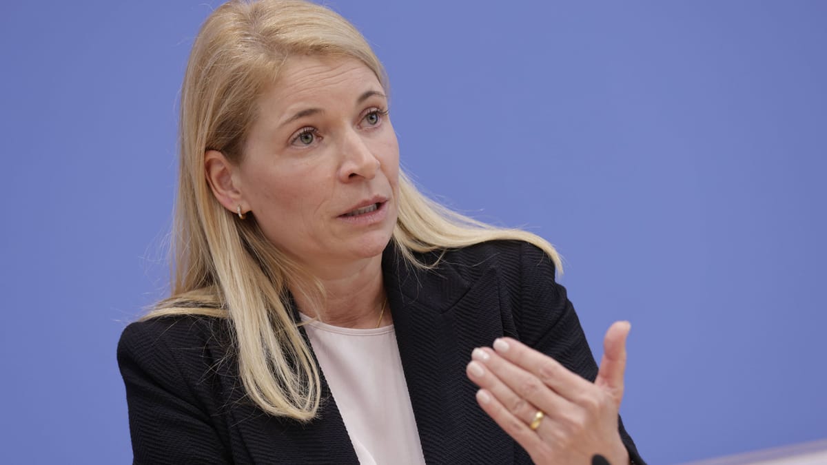 Evelyn-Palla-Deutsche-Bahn-Chefin-will-F-hrungsebene-massiv-verkleinern