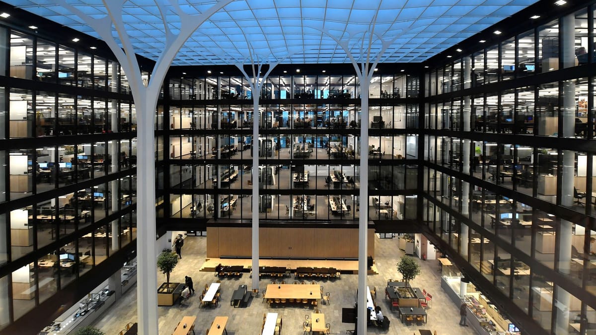 Amazon-er-ffnet-neue-Deutschlandzentrale-und-vergr-ert-sich