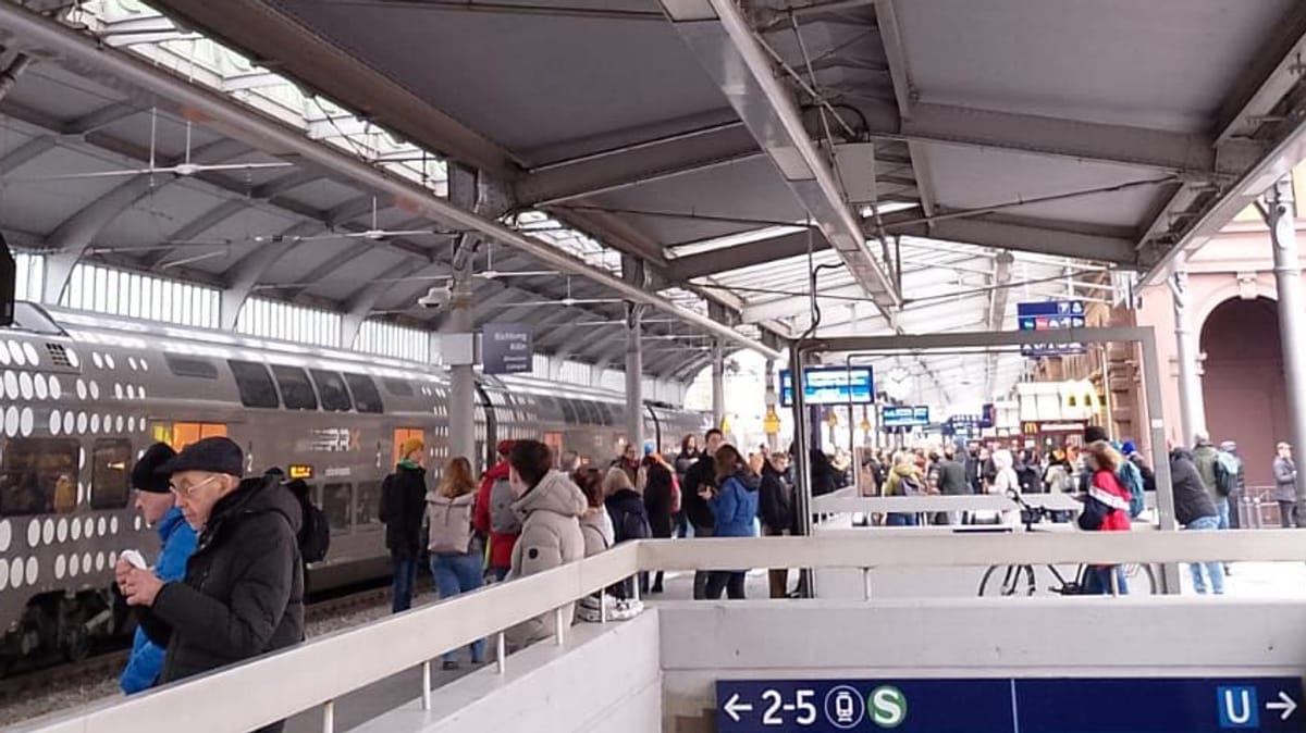 Deutsche Bahn in Köln und Bonn: Signalstörung auf wichtiger Zugstrecke