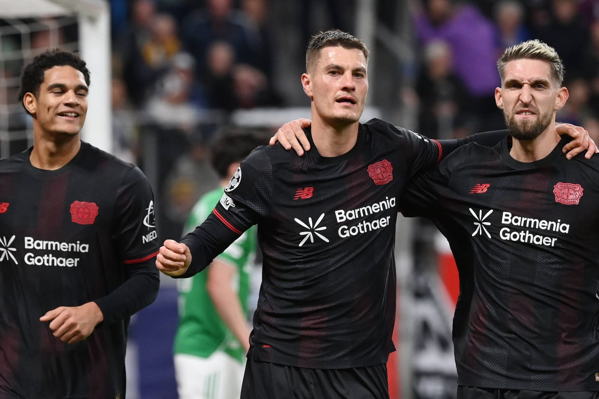 Jarell Quansah, Patrik Schick und Robert Andrich (v. l. n. r.): Die &quot;Werkself&quot; erlebte ein Auf und Ab der Gefühle.