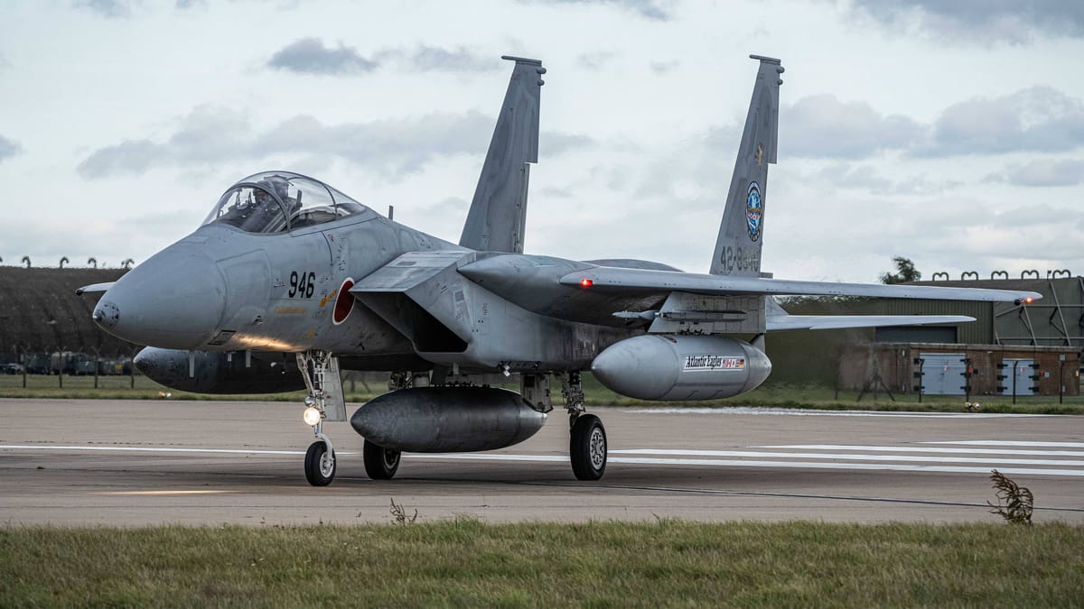 Krieg-zwischen-China-und-Japan-Der-Finger-ist-am-Abzug