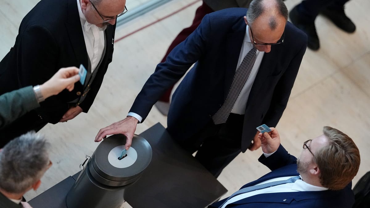 Bundestag-korrigiert-Ergebnis-Nur-318-Ja-Stimmen