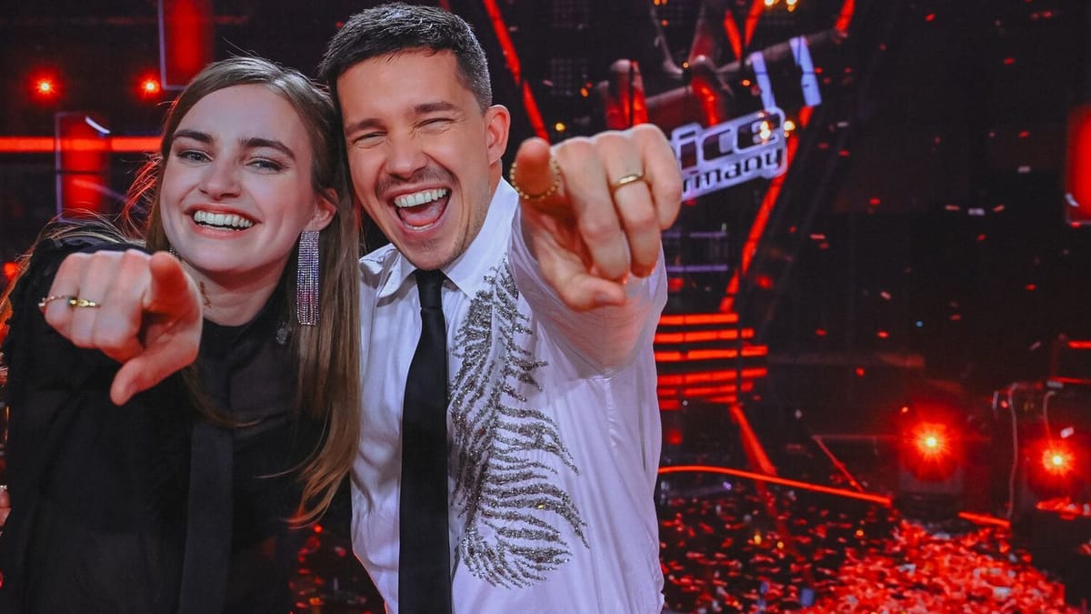 Das ist die Gewinnerin mit Coach Nico Santos Das ist die Gewinnerin mit Coach Nico Santos