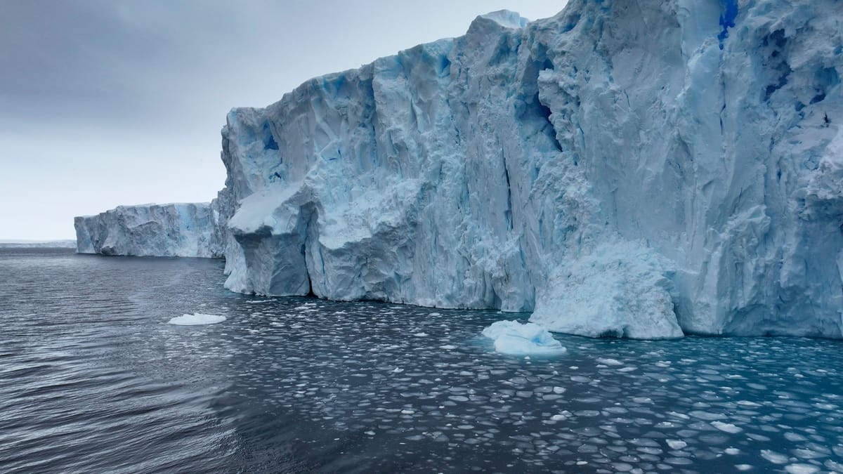 Brisante Daten zeigen Gletscherschmelze unter dem Eis Brisante Daten zeigen Gletscherschmelze unter dem Eis