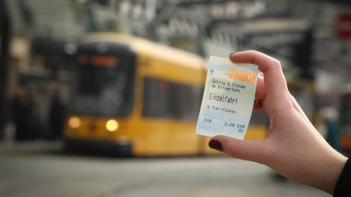 DVB-Tickets für Bus & Bahn werden 2026 teurer
